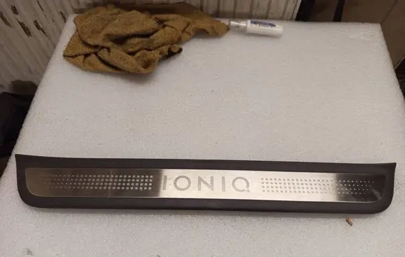 Hyundai Ioniq Front sill trim cover 85883G2500