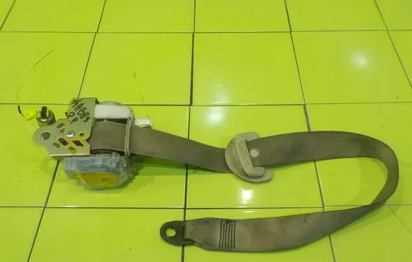 Lexus RX 300 Front seatbelt 7K7290P BEZPIECZENSTWA