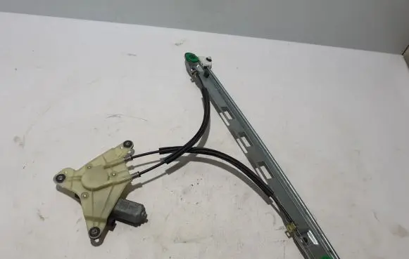 Renault Master III Front window lifting mechanism without motor 807200008R