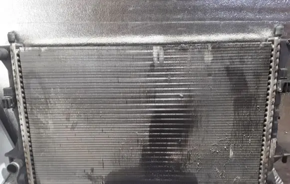 Coolant radiator