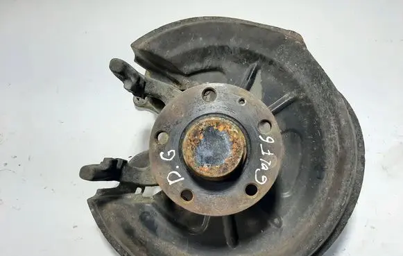 Volkswagen Golf VI Rear wheel hub 