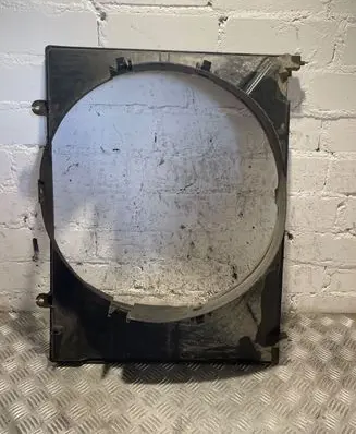 Radiator cooling fan shroud