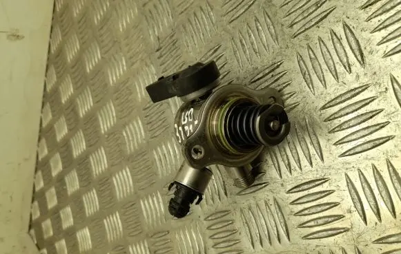 Audi A1 Fuel injection high pressure pump 05E127027G
