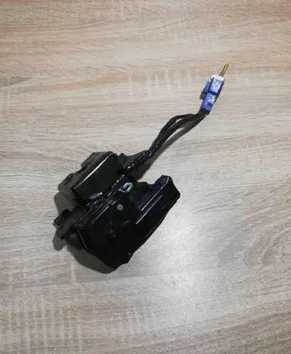 Toyota Prius (XW20) Rear door lock BLUECONECTOR