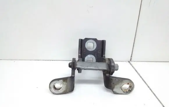 Rear door upper hinge