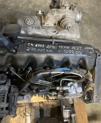 Volkswagen Transporter - Caravelle T4 Engine AJT
