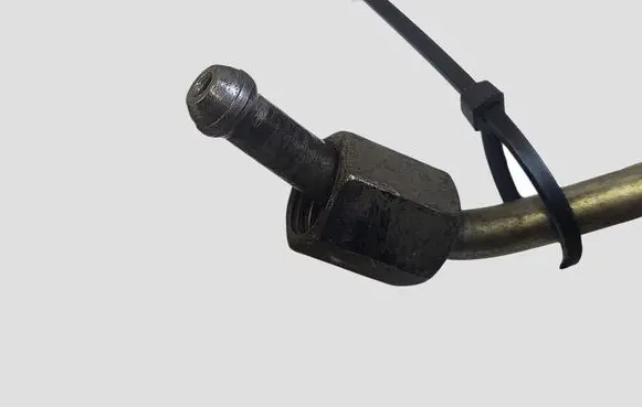 Hyundai Santa Fe Fuel injector supply line/pipe