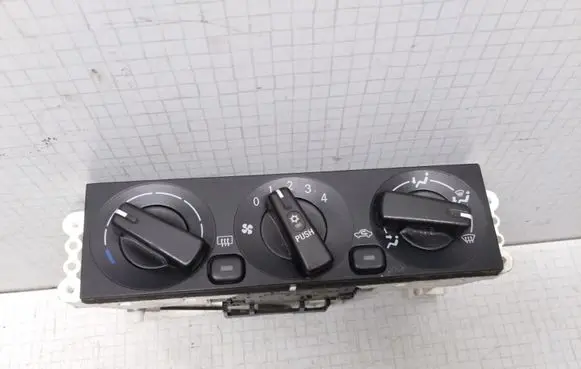 Mitsubishi Space Star Climate control unit MR262492