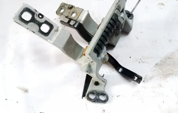 BMW 5 E60 E61 Tailgate/trunk/boot hinge