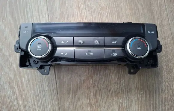 Renault Kadjar Interior fan control switch 275102210R