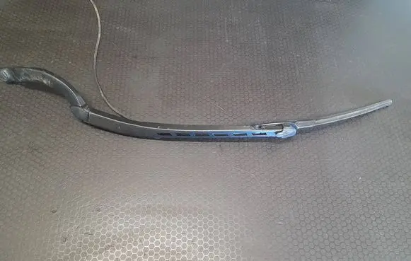 Jaguar XF X250 Front wiper blade arm 178168