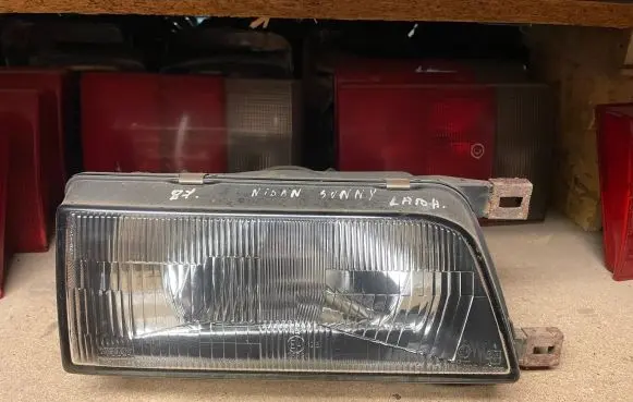 Nissan Sunny Headlight/headlamp 1218 1218R