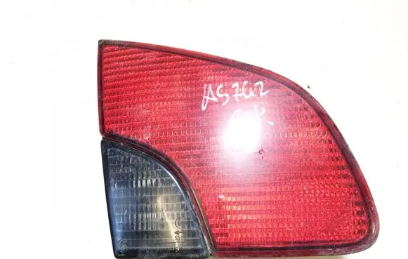 Peugeot 406 Tailgate rear/tail lights