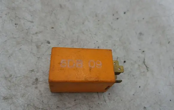 Volkswagen Touareg I Other relay 85GG17K542AA