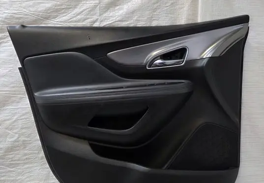 Chevrolet Trax Front door card panel trim 