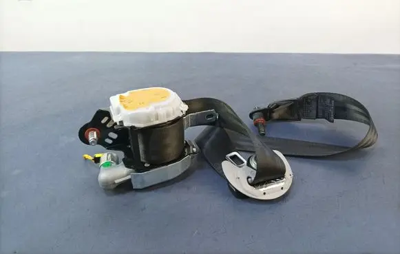 Hyundai i40 Front seatbelt 888103Z000