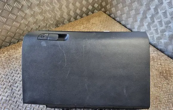 Dodge Challenger Glove box set 6ZK361X9AD 1190922DX9AC