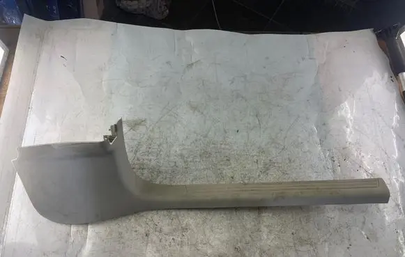 Chrysler 300 - 300C Rear sill trim cover 0um54bd1af