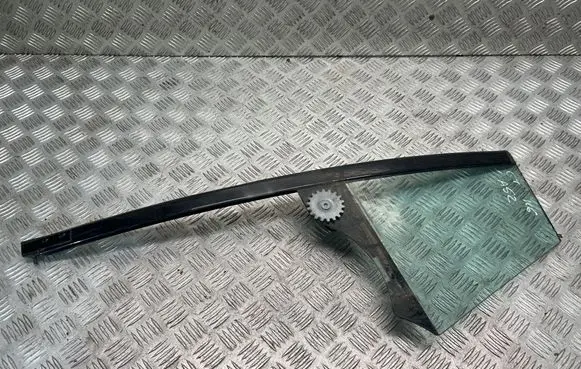 BMW 5 GT F07 Rear side window E643R00050