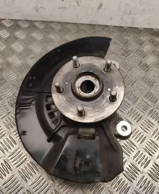 Toyota RAV 4 (XA50) Front wheel hub