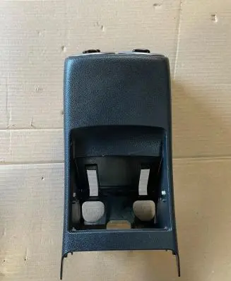 Rear air vent grill