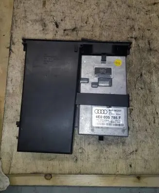 Audi A4 S4 B8 8K MMI control unit 4E0035785F V850023004
