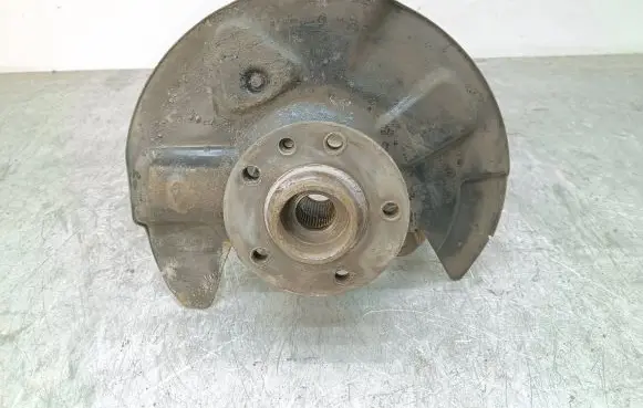 Volkswagen Transporter - Caravelle T5 Front wheel hub spindle knuckle 7H0258G
