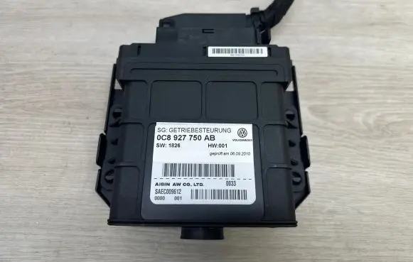 Volkswagen Touareg II Gearbox control unit/module 0C8927750AB SAEC009612