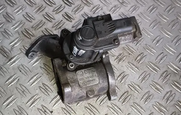 Volkswagen Caddy EGR valve 03G131501N 08T220 700678040