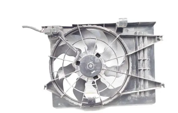 KIA Sportage Radiator cooling fan shroud 