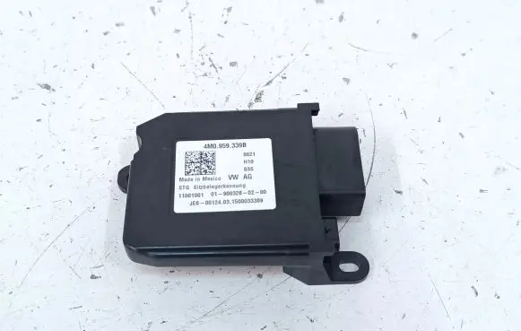 Volkswagen Jetta VI Seat control module 4M0959339B