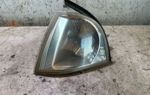 Skoda Octavia Mk1 (1U) Front indicator light 1UO953155C 1UO953049B