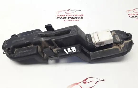 Tail light part