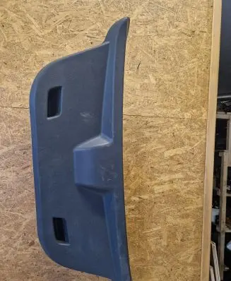 Tailgate trim