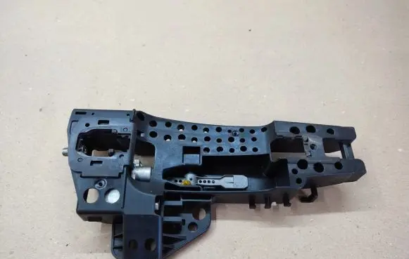 Audi A4 S4 B8 8K Rear door exterior handle/bracket 