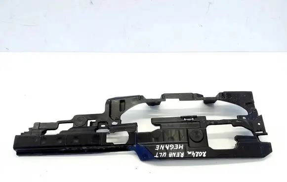 Renault Megane E-Tech Rear bumper mounting bracket 269863402R