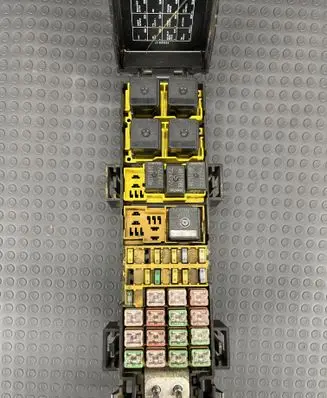 Jeep Commander Fuse box set P56047831AE 56047831