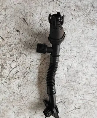 BMW 5 F10 F11 Breather hose/pipe 7575642