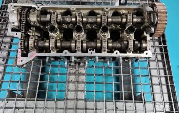 Engine head