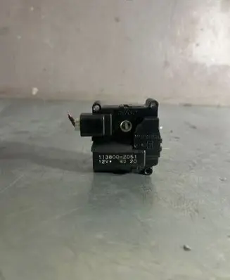 Toyota Corolla Verso AR10 Air flap motor/actuator 1138002051