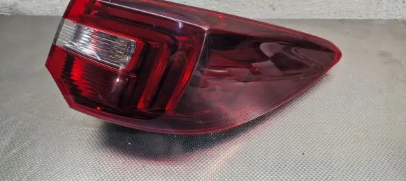 Opel Grandland X Rear/tail lights 81660201
