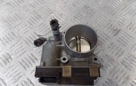 Renault Captur II Throttle body valve 