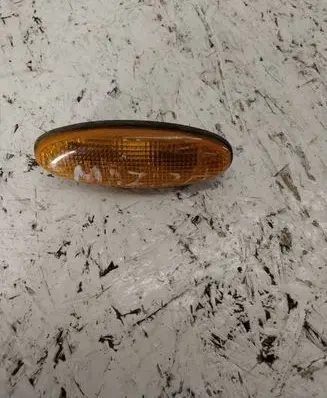 Mazda Premacy Front fender indicator light 0464120