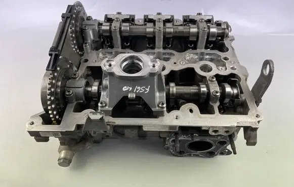 Mini One - Cooper F56 F55 Engine head 782913500 S635H890 86380850700