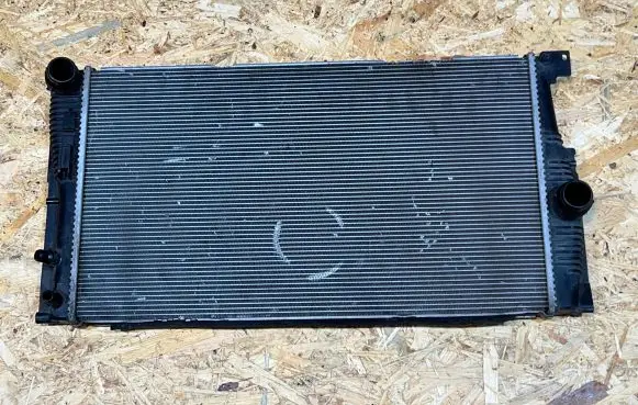 BMW 5 F10 F11 Coolant radiator 7626558