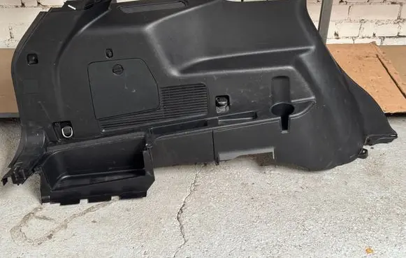 Ford Explorer VI Trunk/boot lower side trim panel LB5BS31013 LB5BS31013AR3ZHE