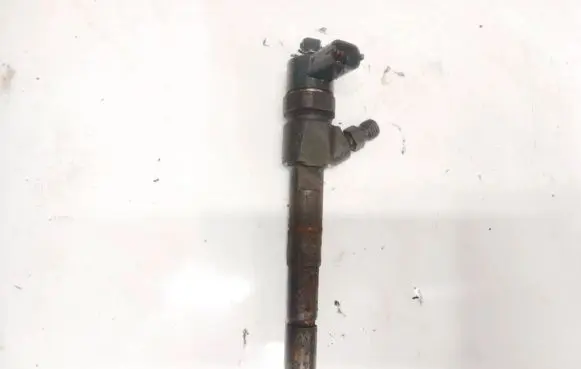 Opel Zafira B Fuel injector 0445110243 2303