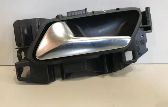 Peugeot 308 Front door interior handle 98000001 311339 311309