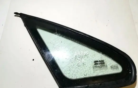 Rear vent window glass