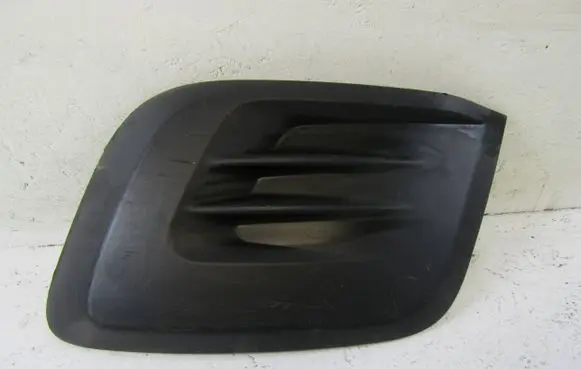 Citroen Berlingo Front bumper lower grill 99869854